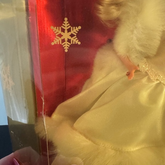 Barbie 1989 Special Edition Holiday Barbie Doll - Picture 4 of 5